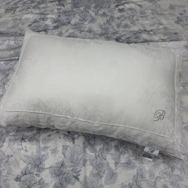 Подушка Blumarine 180 белый